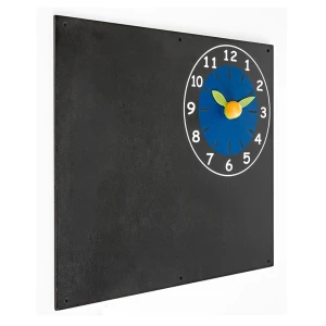 Tablica z zegarem