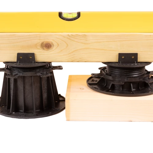 Wsporniki tarasowe regulowane - niwelacja nierównego podłoża